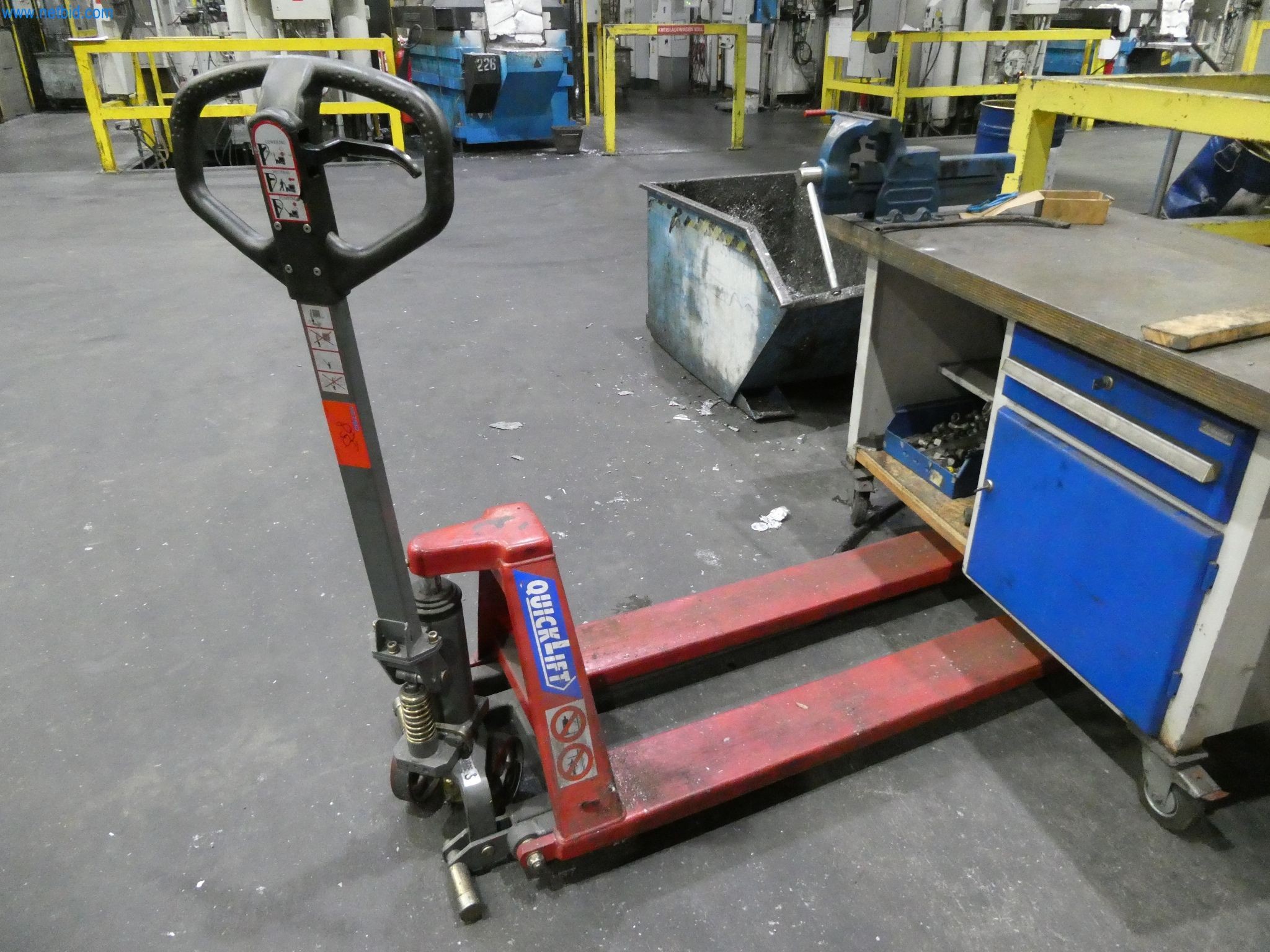 2 Scherenhubwagen